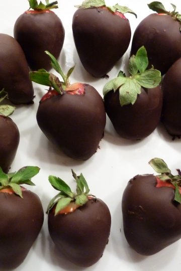 Chocolate-dipped strawberries