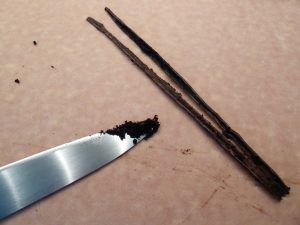 Vanilla bean and knife