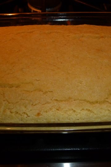 Baked cornbread in the pan