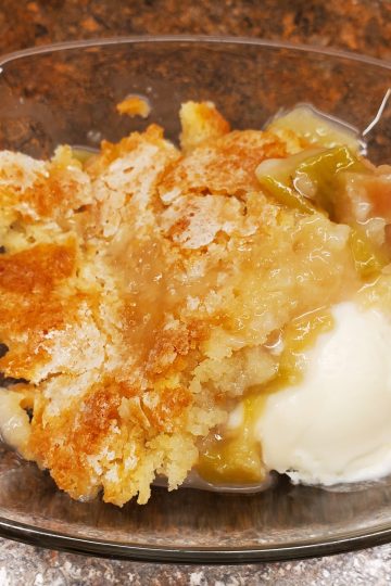 Rhubarb Sticky pudding