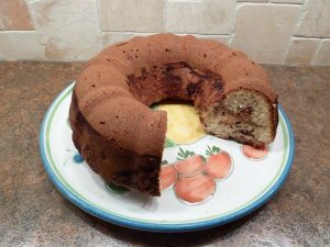 Apple and Cinnamon Bundt Cake